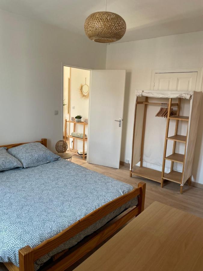 Le Velo Bleu Apartment Troyes Bagian luar foto